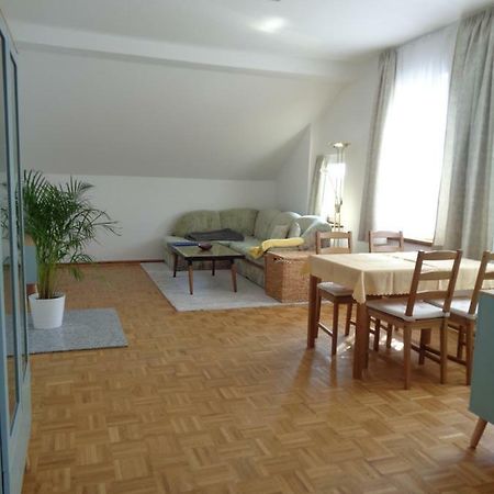Leipzig-Suedwest Apartment Exterior foto